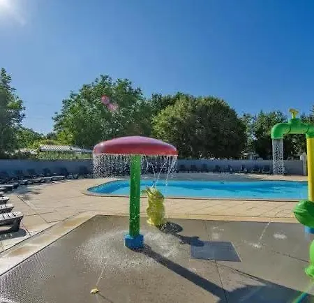 Mobil-home Xl 4 Personnes Avec Télé Appartement *